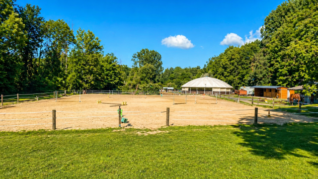 PROPRI&Eacute;T&Eacute; &Eacute;QUESTRE &ndash; SUD OISE (15 min Chantilly)