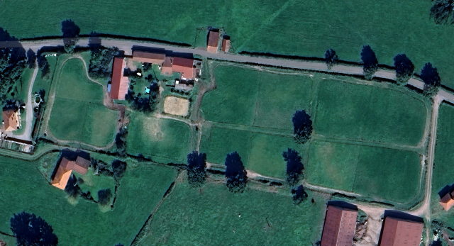 Ferme &eacute;questre sur 2,5 ha - Loire (42)