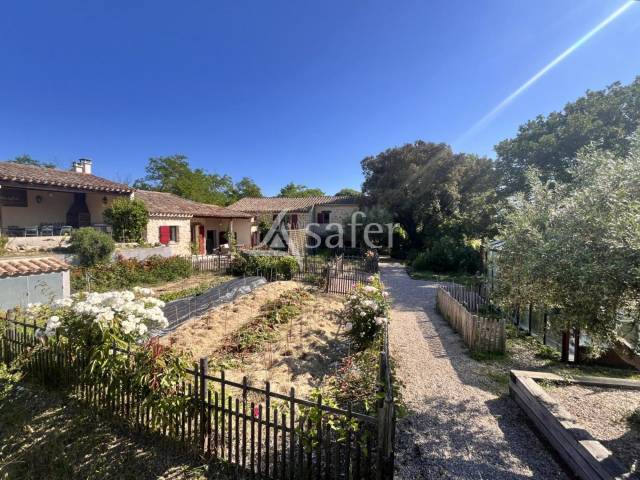 Propri&eacute;t&eacute; 4 ha secteur P&eacute;zenas  Opportunit&eacute; rare