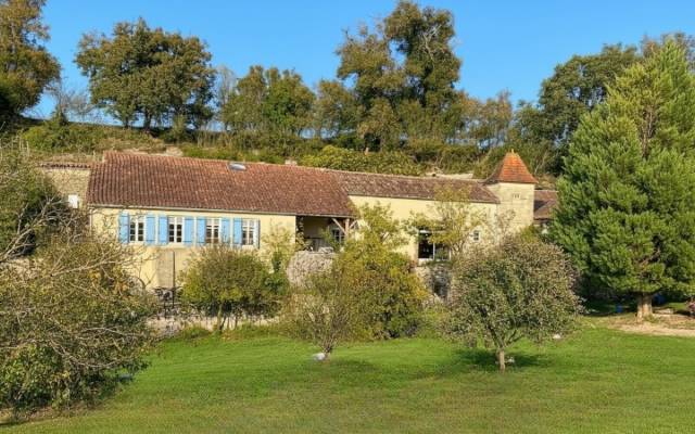 A 10 min de N&eacute;rac, sur plus de 4 hectares, propri&eacute;t&eacute;