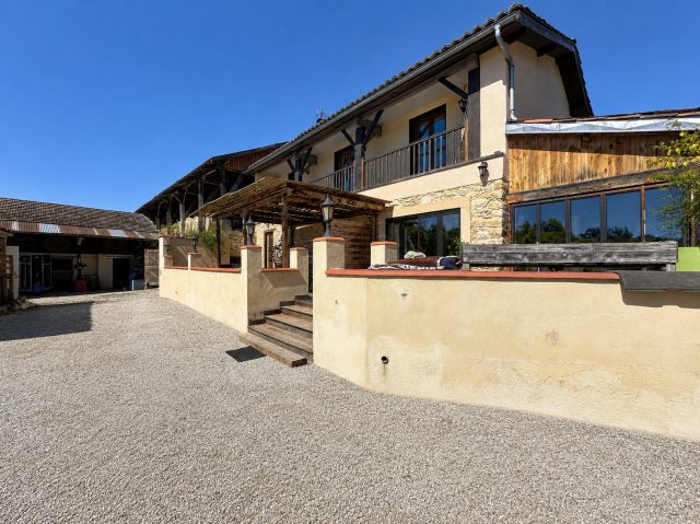 Domaine &eacute;questre sur 1.5 hectare et 10 hectares sup