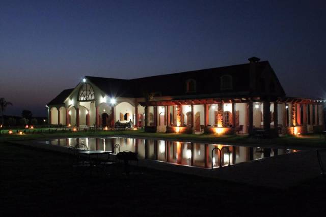 Opportunit&eacute;: Domaine &Eacute;questre & Resort de Prestige 10Ha