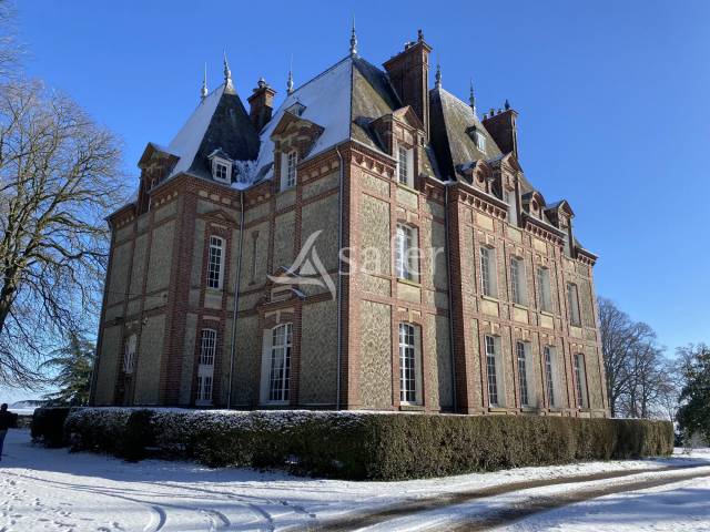 Château et infrastructures équestres