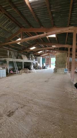 Exploitation agricole avec habitation