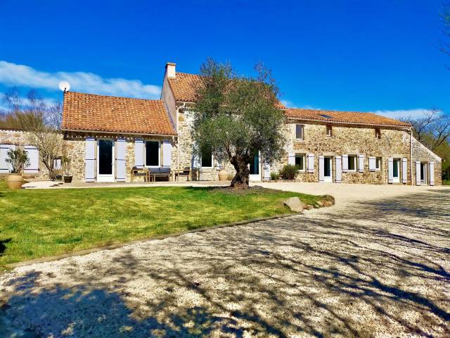 Maison de caractère 1 hectare de terrain