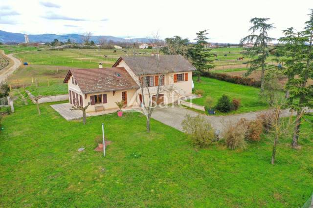 MAISON DANS ESPACE NATUREL- CHAPONOST