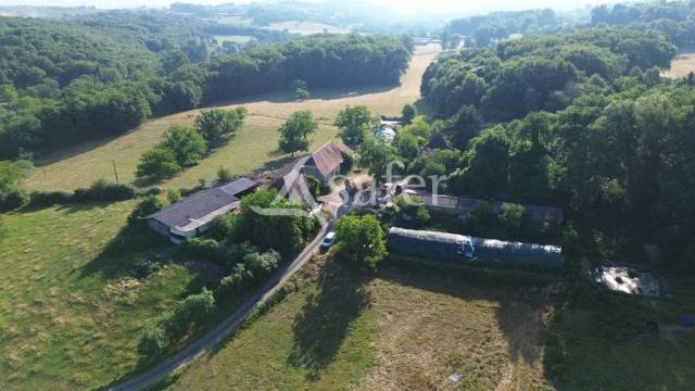 Propriété bâtie typique du Sud Corrèze en Limite du Lot de 2