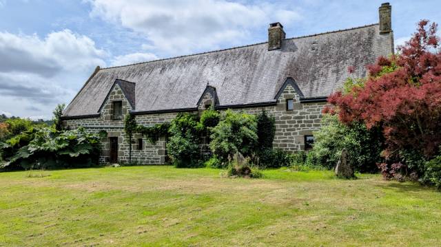 Domaine équestre avec parcours de cross sur 26 hectares