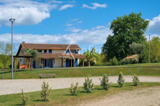 G&icirc;te &eacute;questre id&eacute;al accueil groupes et g&icirc;tes ruraux