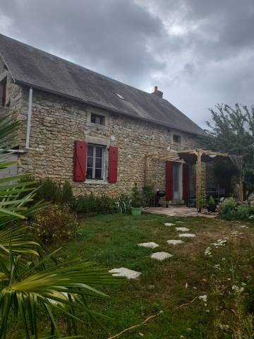 Maison avec terrain 1,6 ha et installations &eacute;questres 