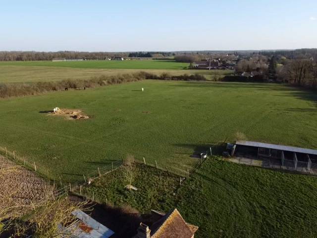 6 hectares, boxes et maison VERNEUIL SUR AVRE 