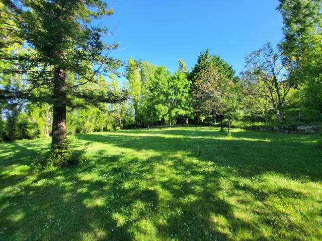 Propri&eacute;t&eacute; &agrave; 7 minutes de Saintes, dont terrain 11952 m&sup2;