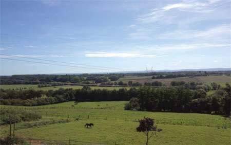 Installations &eacute;questre avec 20 hectares 